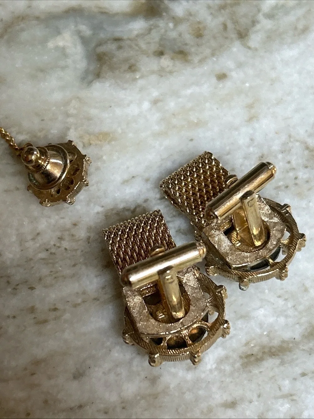VINTAGE RIVOLI RHINESTONE Amber GOLD TONE MENS CUFF LINKS & Tie Tack Set
